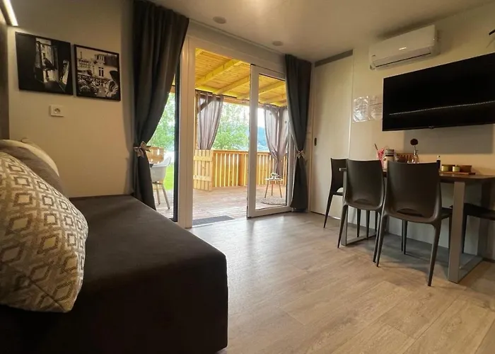 Mobilna Hiska Pogled Na Jezero Apartamento